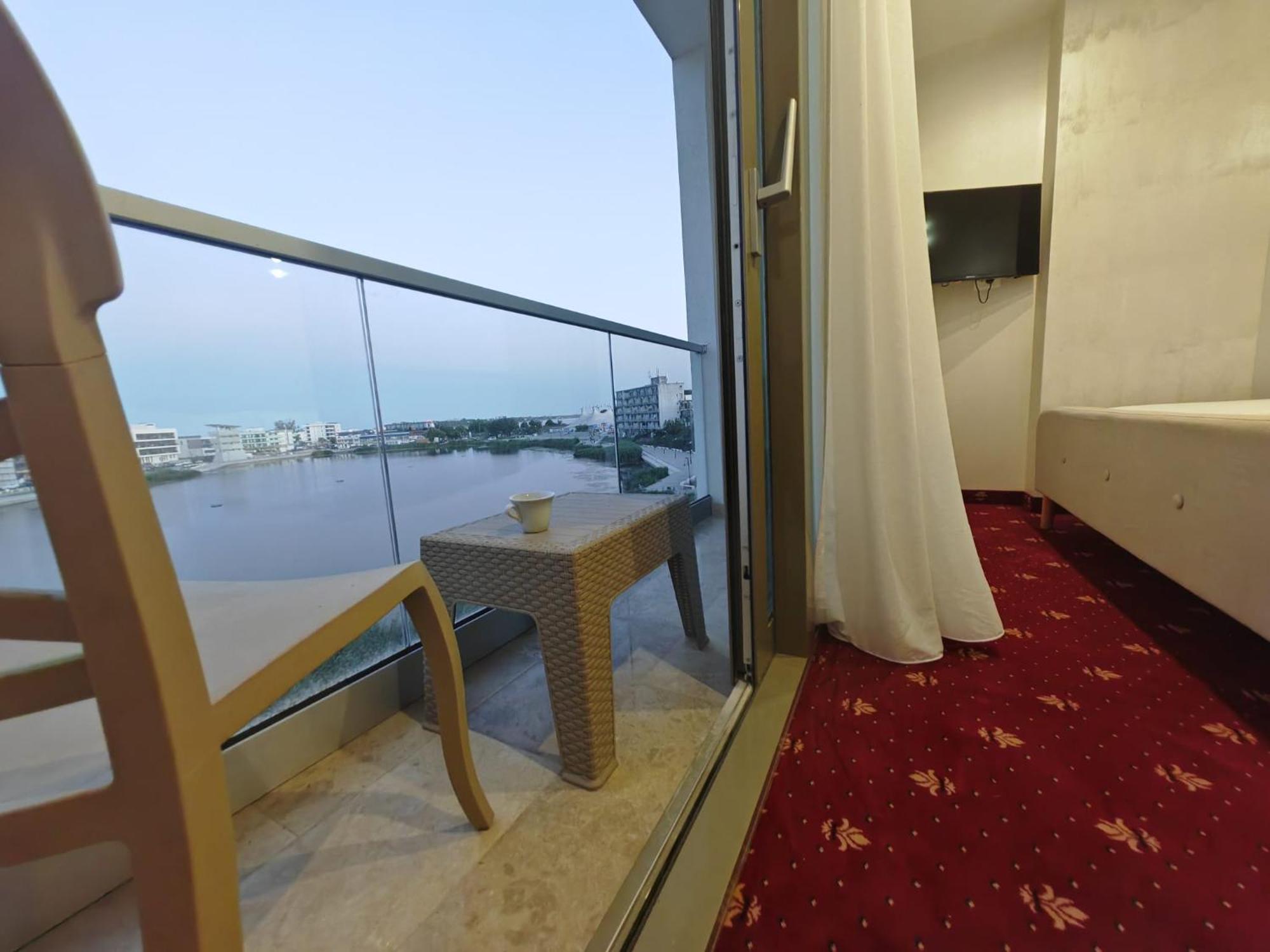 White Boutique Hotel- Eforie Nord Ngoại thất bức ảnh