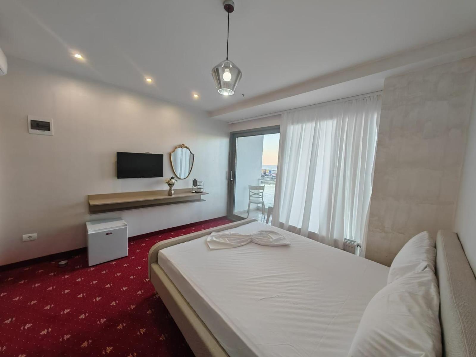White Boutique Hotel- Eforie Nord Ngoại thất bức ảnh