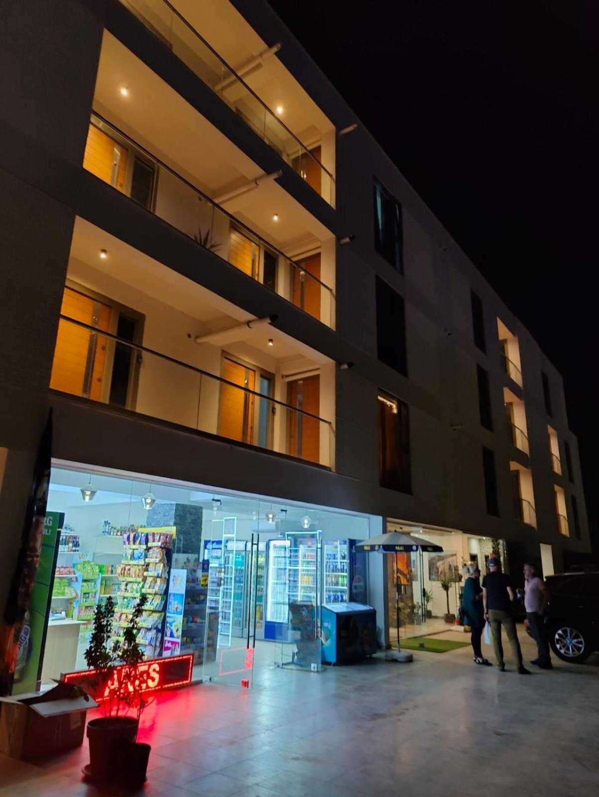 White Boutique Hotel- Eforie Nord Ngoại thất bức ảnh