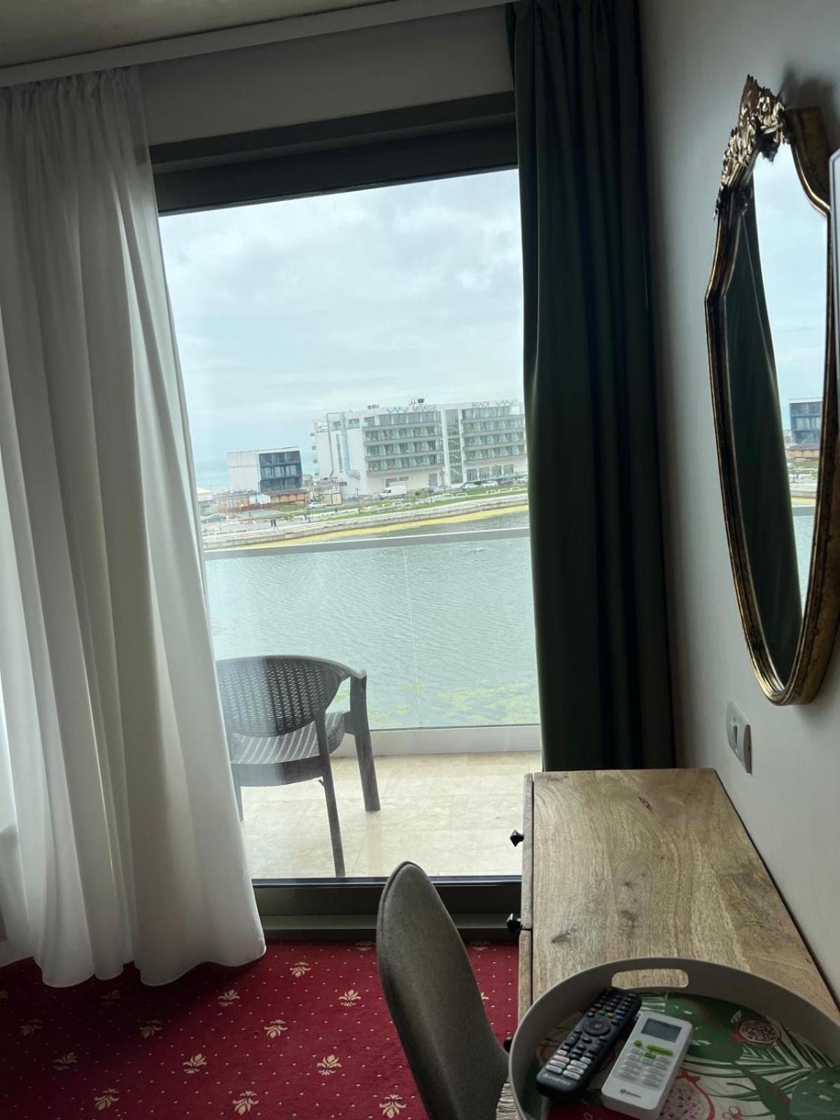 White Boutique Hotel- Eforie Nord Ngoại thất bức ảnh